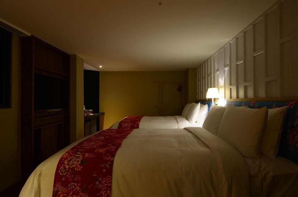 Reddot Hotel Taichung Luaran gambar