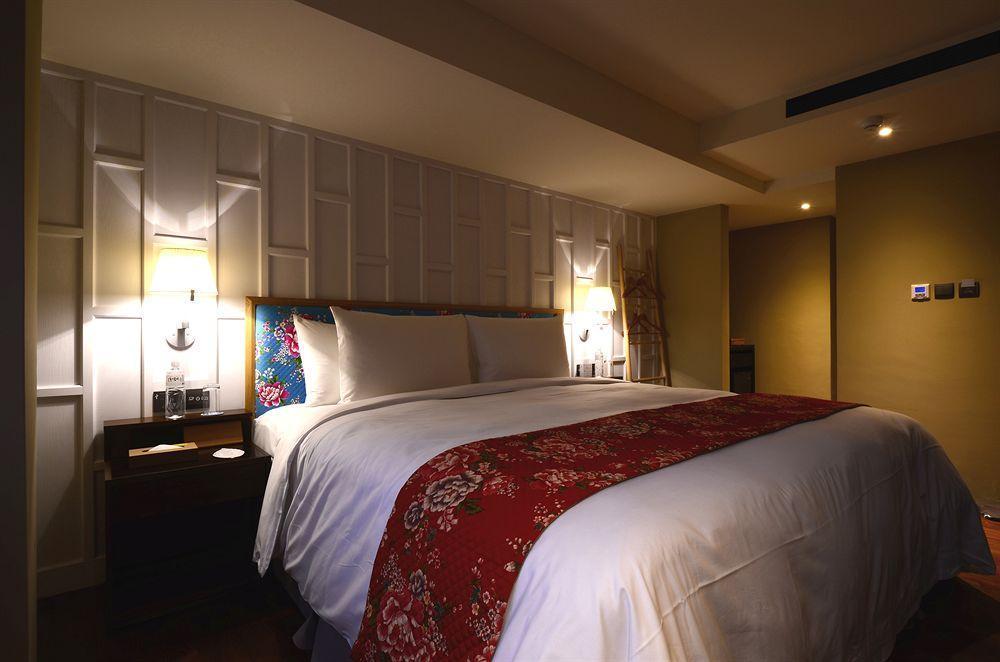 Reddot Hotel Taichung Luaran gambar