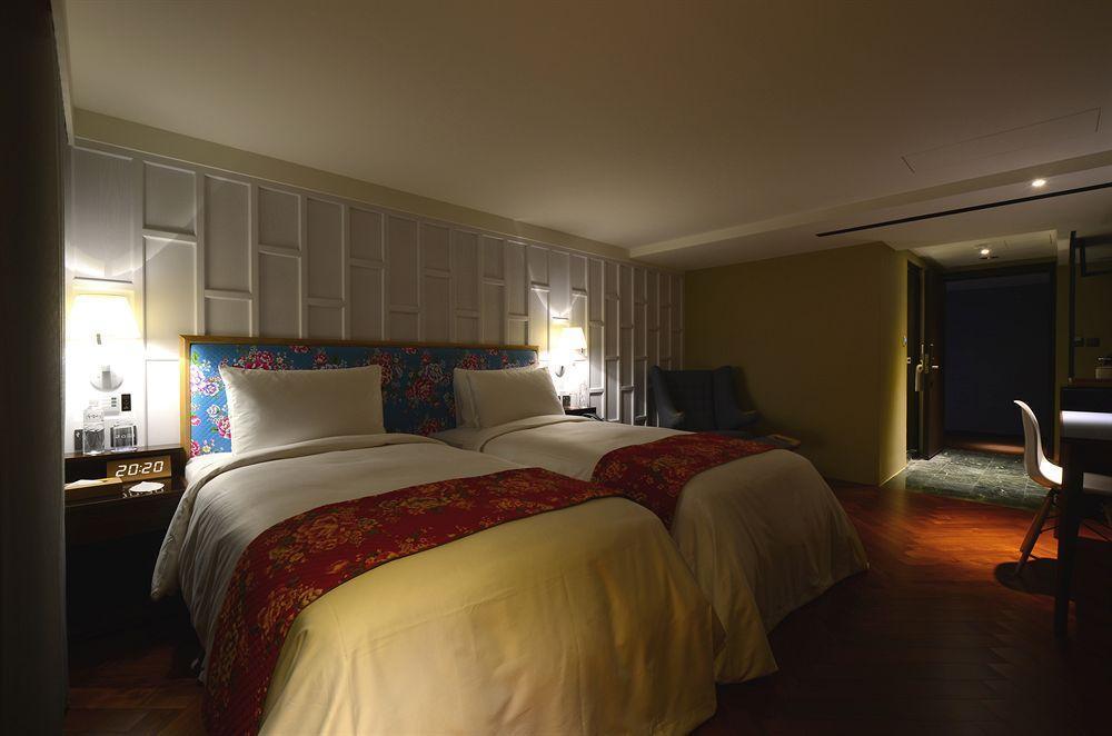 Reddot Hotel Taichung Luaran gambar