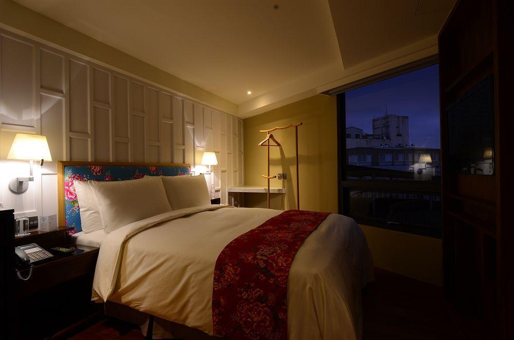 Reddot Hotel Taichung Luaran gambar