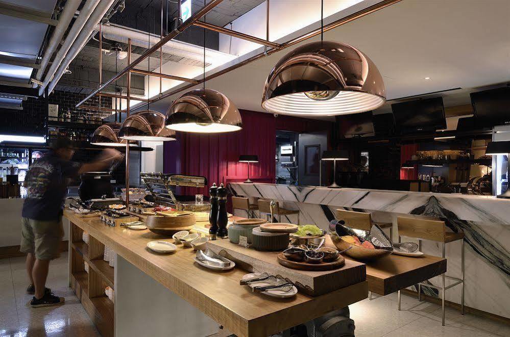 Reddot Hotel Taichung Luaran gambar