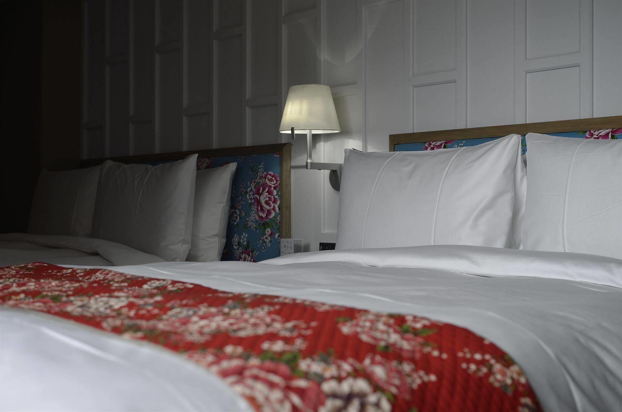 Reddot Hotel Taichung Luaran gambar